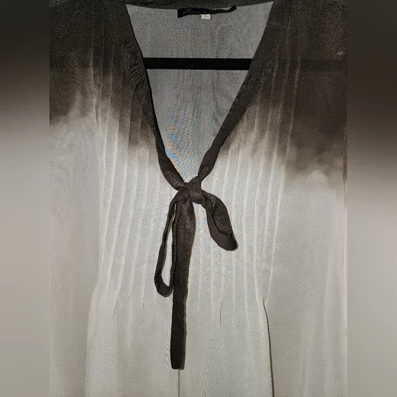 Rose & Olive Ombre Ivory and Dark Green Blouse with Tie Collar - Picture 6 of 6